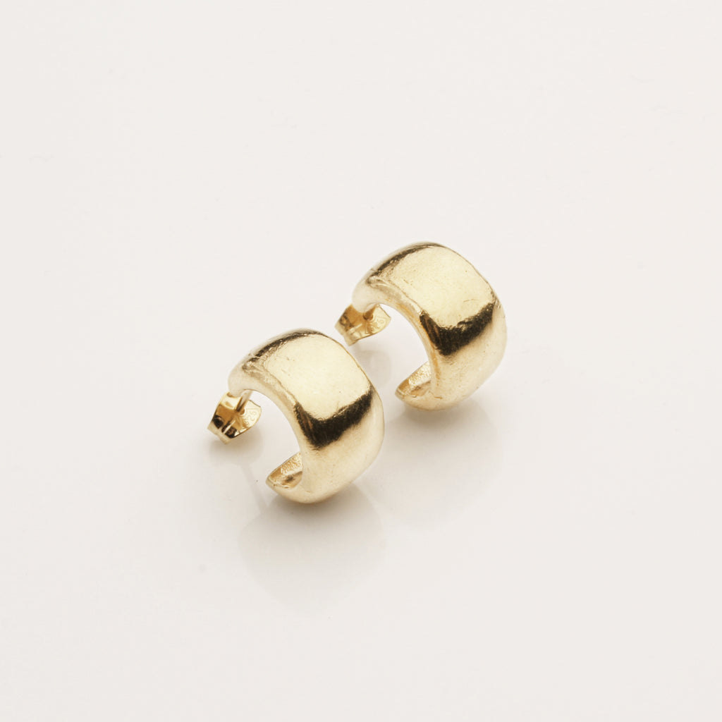 0.8 Wide Hoops - Gold Vermeil