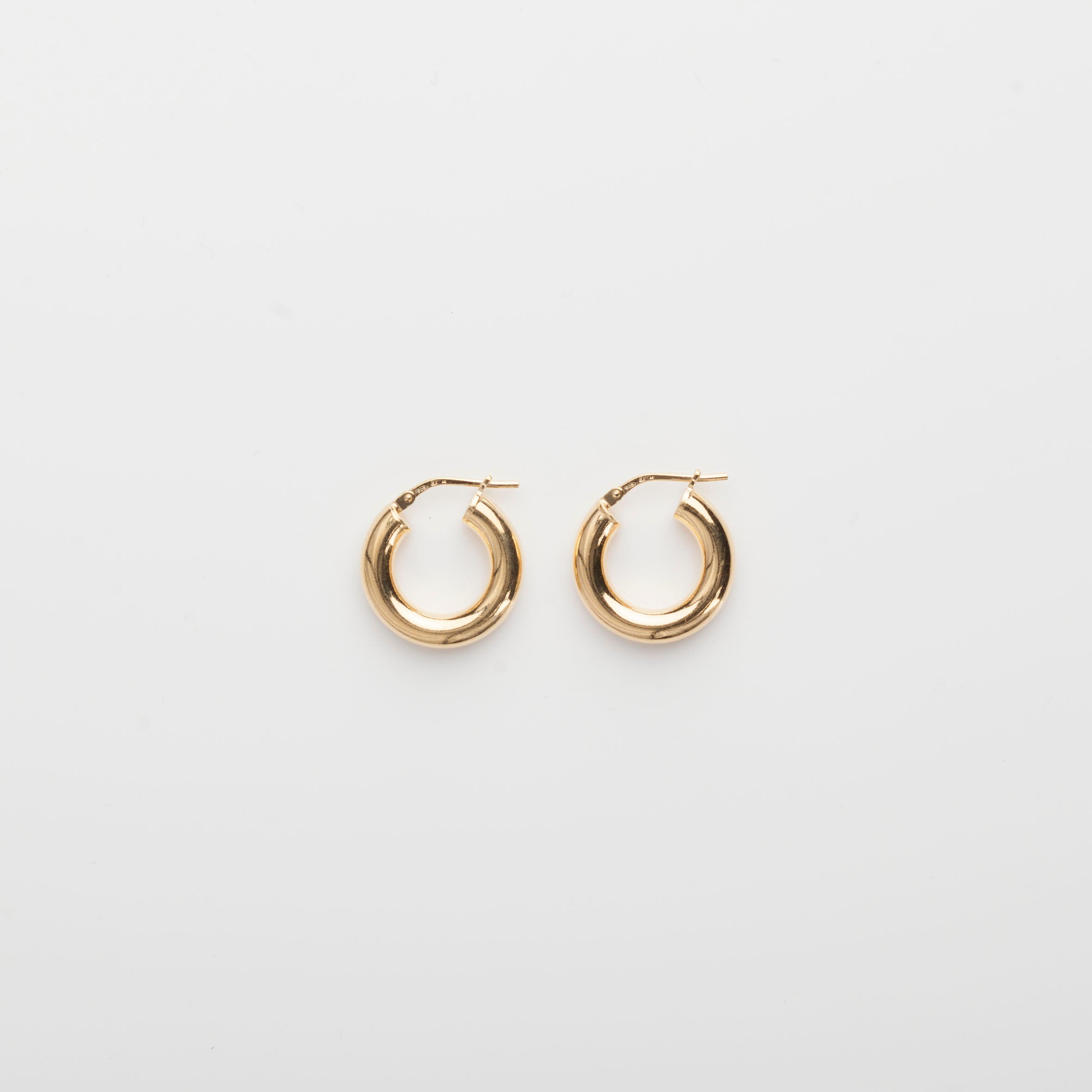 1.8 Thick Hoops - Gold Vermeil